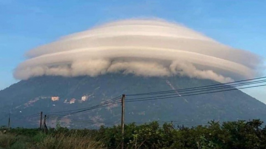 UFO-shaped clouds shrouding Vietnam mountain